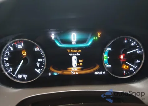 2018 Buick Lacrosse Essence z USA, uszkodzony, nr VIN 1G4ZP5SZ1JU115563